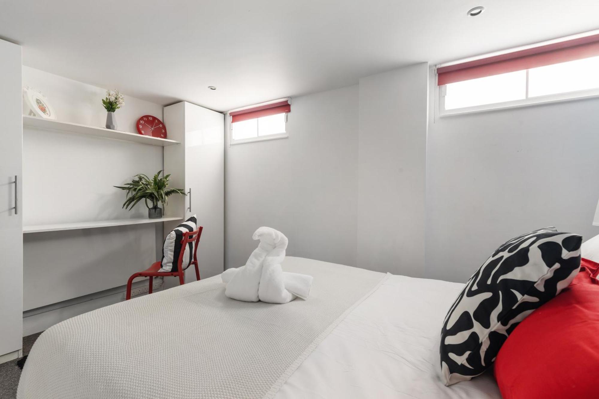Bright & Cosy 2 Bedroom With Garden In London